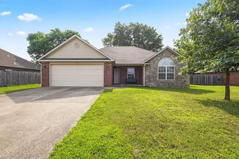 106 Oakley St, Pea Ridge, AR 72751