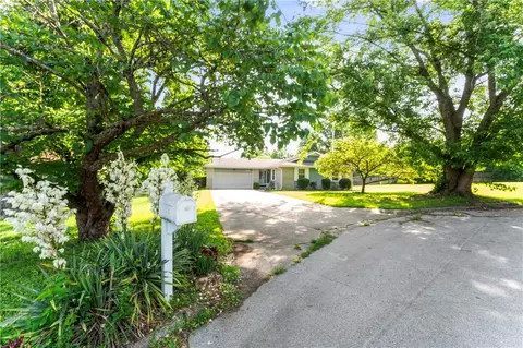 3752 S Moreland Ct, Springfield, MO 65807