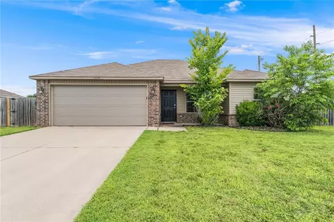 3315 Alliance Dr, Springdale, AR 72764