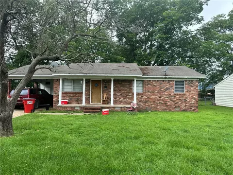 30 S 5th Ave, Dardanelle, AR 72834