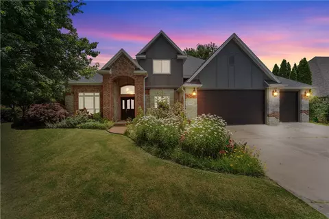 5411 S Bent Tree Dr, Rogers, AR 72758