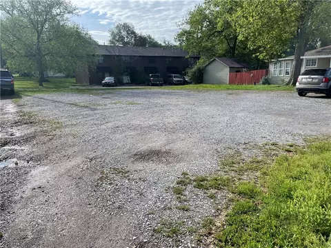 N Maxwell Street, Siloam Springs, AR 72761