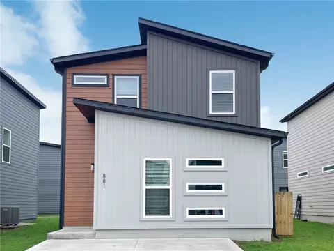 881 Massachusetts Ave, Bentonville, AR 72713