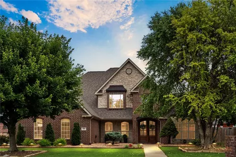 501 SE Fullerton St, Bentonville, AR 72712