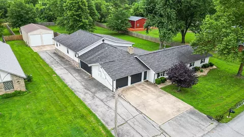 1711 Mayflower Rd, Bentonville, AR 72713