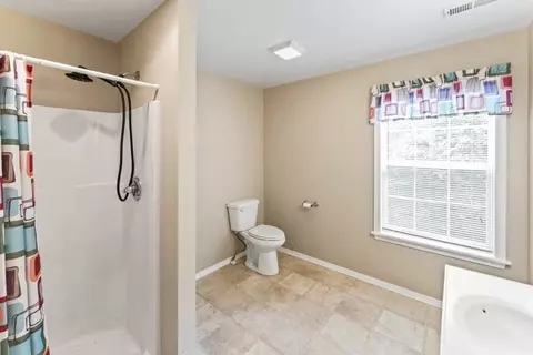 Bath - 150 Cedar Wood Ave, Branson, MO 65616 photo 1 of 3