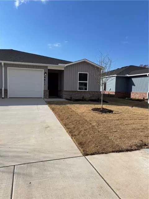 6611 NW Kathleen St, Bentonville, AR 72713