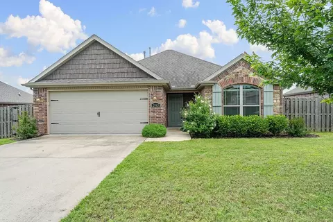 2993 Marble Dr, Fayetteville, AR 72704
