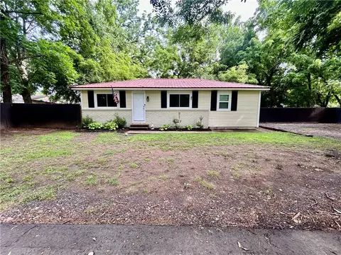 418 S Front St, Dardanelle, AR 72834