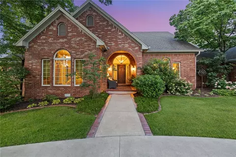 2 Canterbury Park, Bentonville, AR 72712