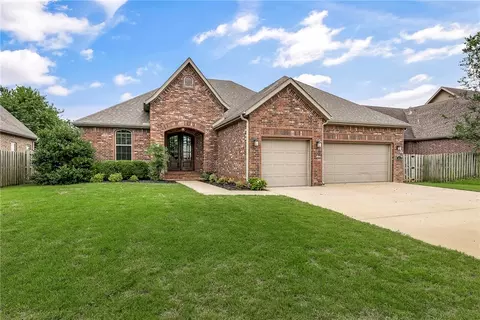 3403 SW 8th St, Bentonville, AR 72712