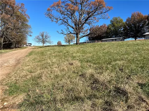2140 Liberty Ave, Tontitown, AR 72762
