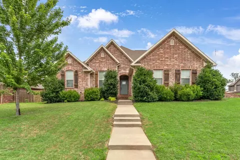 1315 W Magnolia St, Rogers, AR 72758