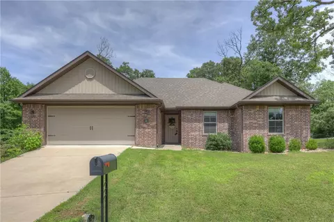 2 Loftus Dr, Bella Vista, AR 72714