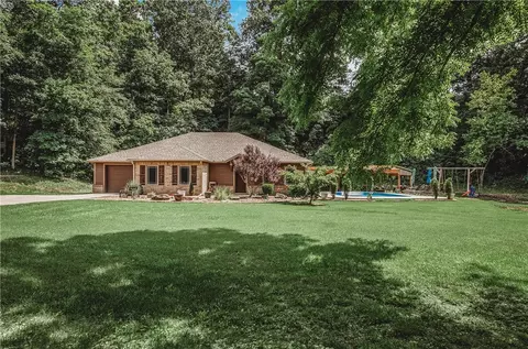 19123 Nokes Farm Rd, Siloam Springs, AR 72761