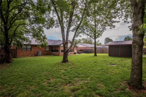 205 Edmondson Ave, Springdale, AR 72764 photo 3