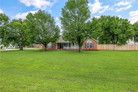 372 Niagara St, Springdale, AR 72762