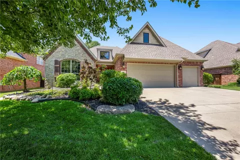 5100 SW Blaire Mont Rd, Bentonville, AR 72713