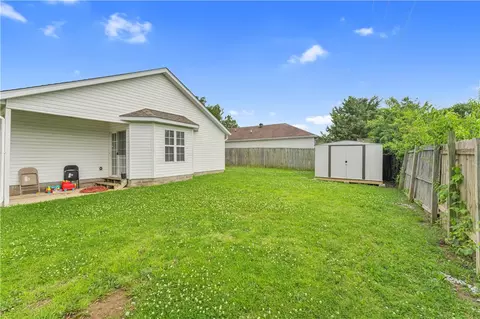 389 Cascade Cir, Springdale, AR 72764 photo 3