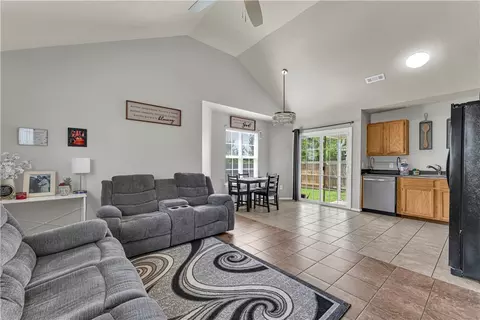389 Cascade Cir, Springdale, AR 72764 photo 6