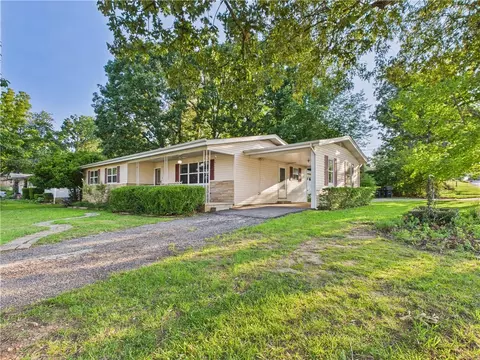 Exterior - 102 Mockingbird St, Harrison, AR 72601 photo 1 of 6