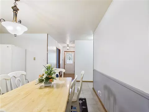 Entry Way - 102 Mockingbird St, Harrison, AR 72601 photo 1 of 5