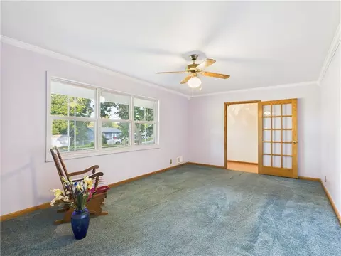 Living - 102 Mockingbird St, Harrison, AR 72601 photo 2 of 4