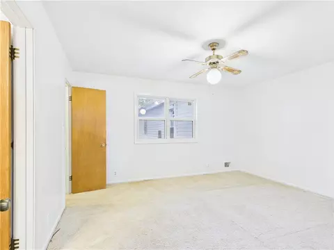 Bedroom - 102 Mockingbird St, Harrison, AR 72601 photo 3 of 3