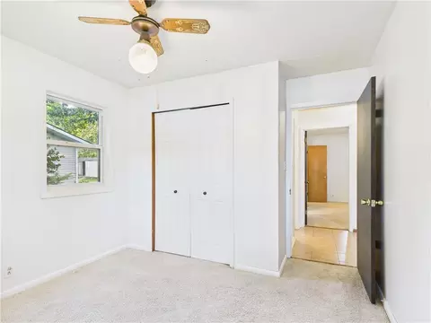 Bedroom - 102 Mockingbird St, Harrison, AR 72601 photo 2 of 3