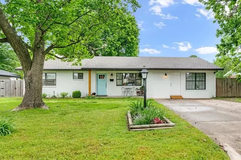 1902 Melissa Ln, Springdale, AR 72762