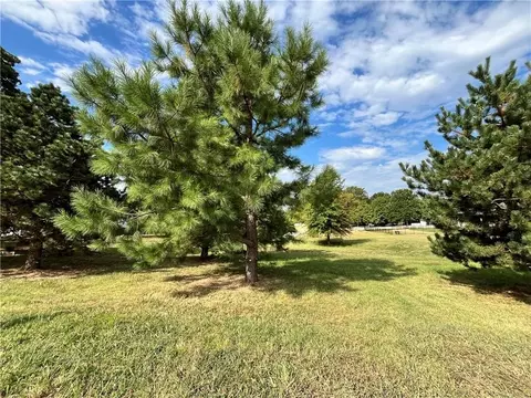 1339 Woolsey Ave, Fayetteville, AR 72703