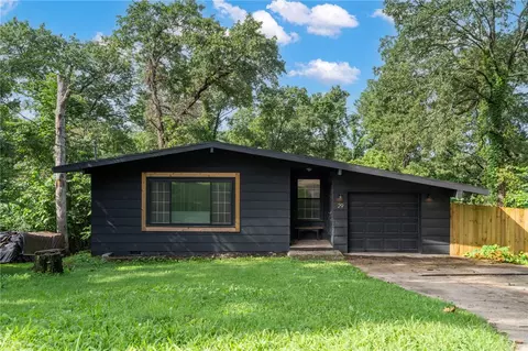 29 Platz Ln, Bella Vista, AR 72714