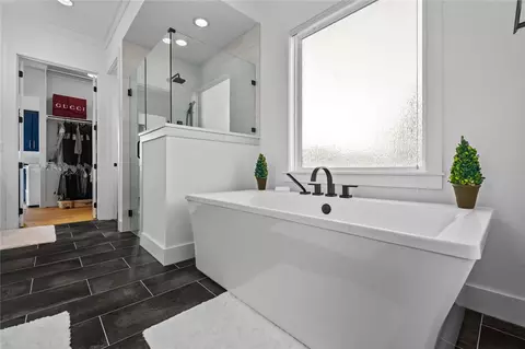 Bath - 4204 S Exeter Dr, Rogers, AR 72758 photo 1 of 7