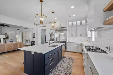 Kitchen - 4204 S Exeter Dr, Rogers, AR 72758 photo 4 of 4