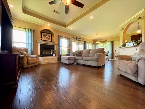 Living - 4860 Buck Mountain Rd, Dover, AR 72837 photo 3 of 6