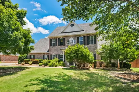 1754 N Hartford Dr, Fayetteville, AR 72701
