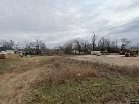 905 B St, Rogers, AR 72756
