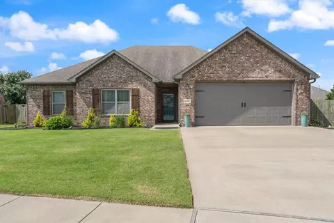 6006 Overland Rd, Siloam Springs, AR 72761