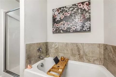 Bath - 4342 Augustine Dr, Springdale, AR 72762 photo 2 of 3