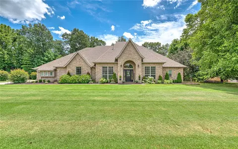 455 Monterey Pl, Farmington, AR 72730
