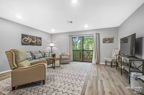 9 Eleanor Ln, Bella Vista, AR 72714