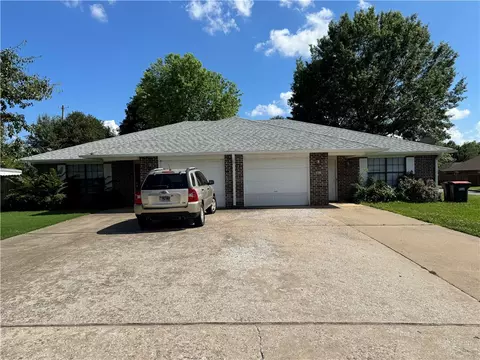 2883 Adrian Ave, Springdale, AR 72764