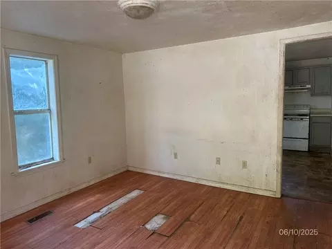 610 High St, Leslie, AR 72645 photo 3