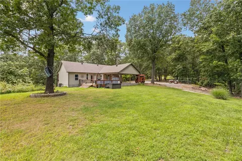 16490 Weaver Ln, Rogers, AR 72756