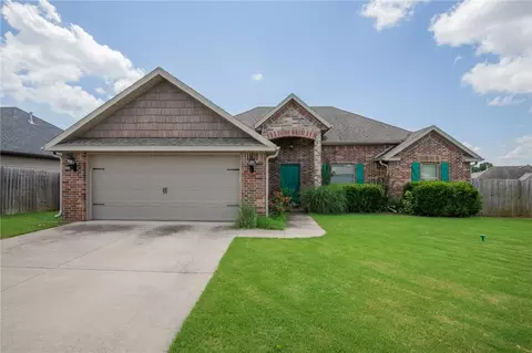 709 Dollar St, Cave Springs, AR 72718