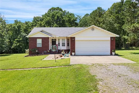 109 Topeka Ct, Russellville, AR 72802