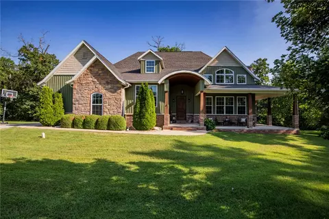 12712 Huber Rd, Bentonville, AR 72713