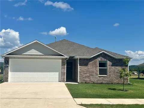 552 Arizona St, Farmington, AR 72730