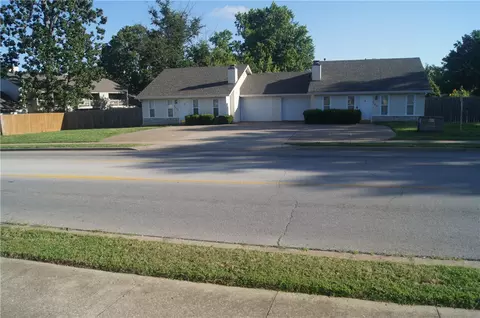 2601-2603 Olive St, Rogers, AR 72756