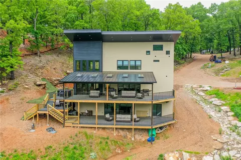 10573 Jasper Ln, Rogers, AR 72756